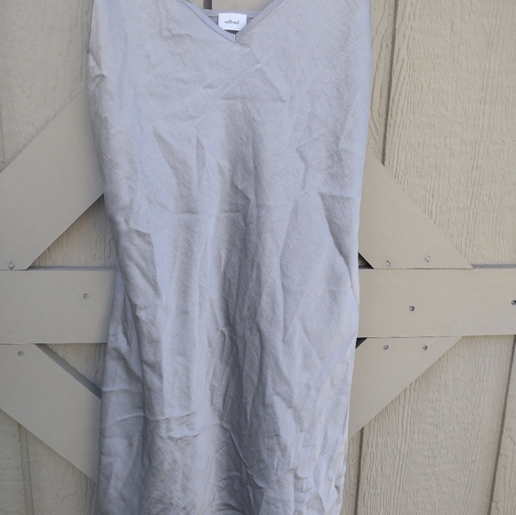 Wilfred Small Slip Dress Women's Champagne V Neck Cami Adjustable Straps Aritzia - Picture 2 of 8